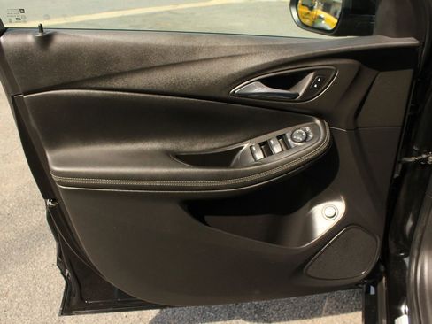 Used 2022 Buick Encore GX Select w/ Sport Touring Package AWD/4WD image 22