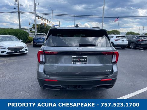 Used 2025 Ford Explorer ST-Line AWD/4WD image 4