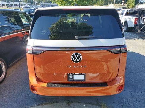 New 2025 Volkswagen ID. Buzz Pro S Plus image 5