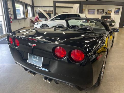 Used 2007 Chevrolet Corvette Convertible w/ Preferred Equipment Group RWD image 14