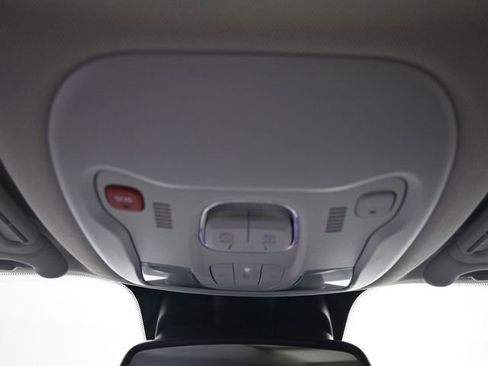 Used 2023 Jeep Renegade Latitude w/ Sun/Sound Group image 30