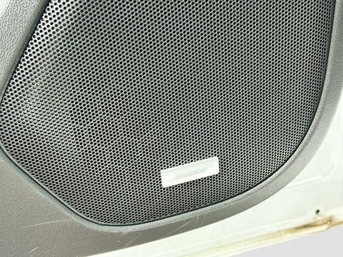 Used 2023 GMC Acadia SLT image 20