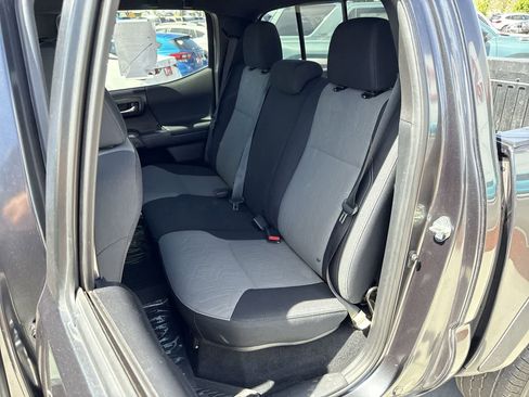 Used 2020 Toyota Tacoma TRD Off-Road AWD/4WD image 12