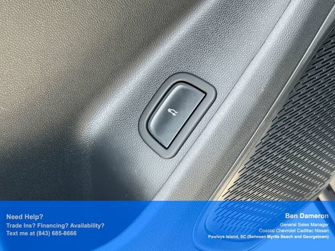 Used 2026 Chevrolet Traverse LT FWD image 8