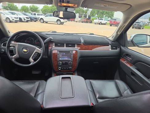 Used 2013 Chevrolet Tahoe LTZ RWD image 15