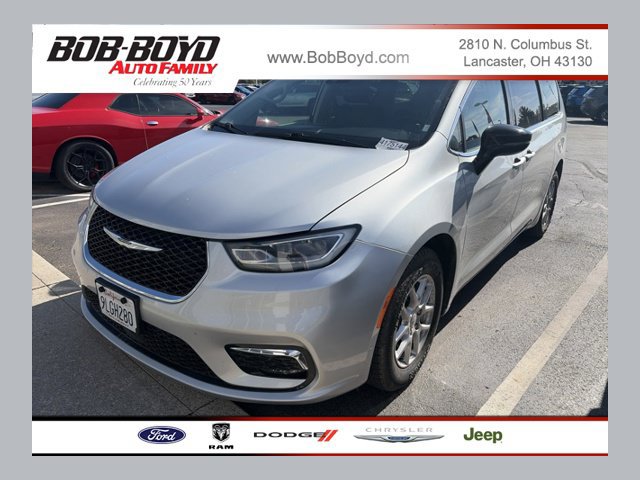 Used 2024 Chrysler Pacifica Touring-L FWD image 1