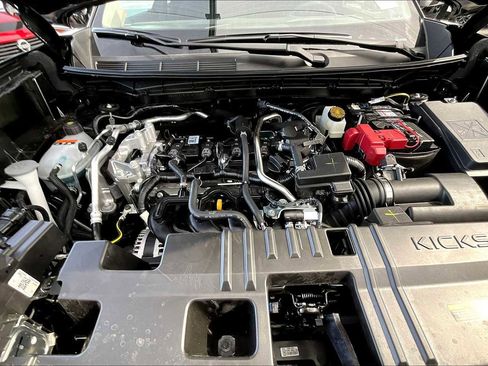 New 2025 Nissan Kicks SV image 16