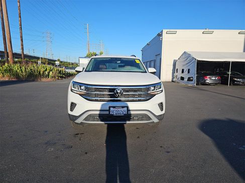 Used 2023 Volkswagen Atlas SE image 2