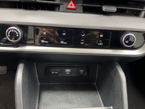 Used 2023 Kia Sportage LX FWD image 25