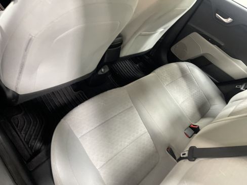 Used 2022 Kia Rio S w/ Technology Package image 17