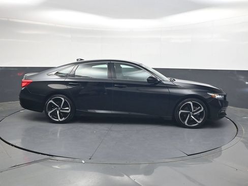 Used 2019 Honda Accord Sport image 3