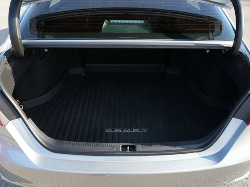 Used 2021 Toyota Camry SE image 23