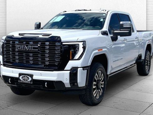 Used 2026 GMC Sierra 2500 Denali Ultimate AWD/4WD image 11