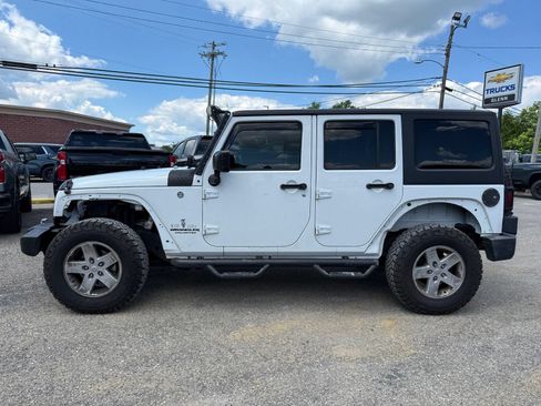 Used 2017 Jeep Wrangler Unlimited Sport w/ Quick Order Package 24S AWD/4WD image 3