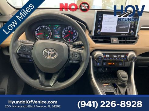 Used 2019 Toyota RAV4 XLE w/ Convenience Package FWD image 17