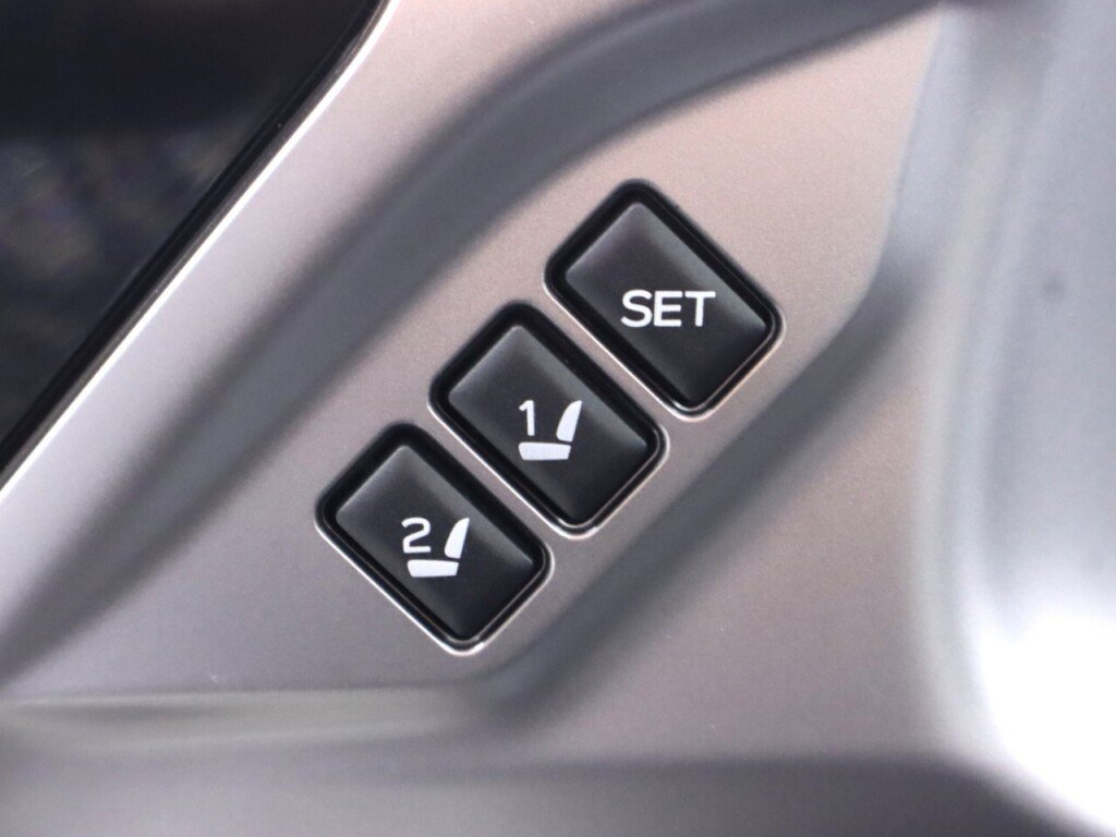 Used 2021 Subaru Outback Limited XT w/ Popular Package #2 AWD/4WD image 28