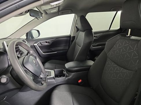Used 2025 Toyota RAV4 XLE FWD image 13