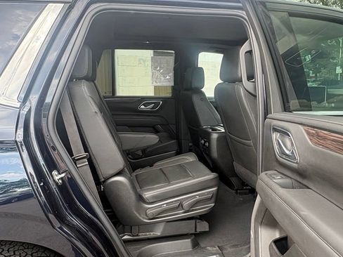 Used 2022 Chevrolet Tahoe LT w/ Luxury Package AWD/4WD image 14