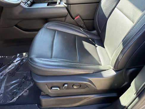 Used 2022 GMC Yukon Denali image 17