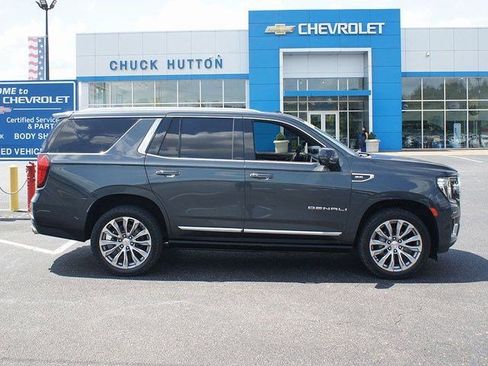 Used 2021 GMC Yukon Denali w/ Denali Premium Package image 18