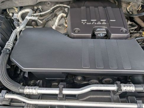 Used 2022 Chevrolet Silverado 1500 LT image 48