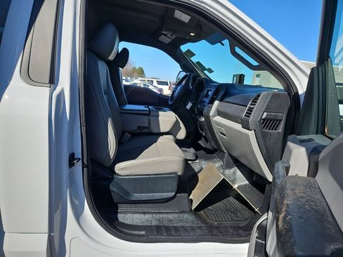 Used 2017 Ford F450 XL w/ Power Equipment Group image 11