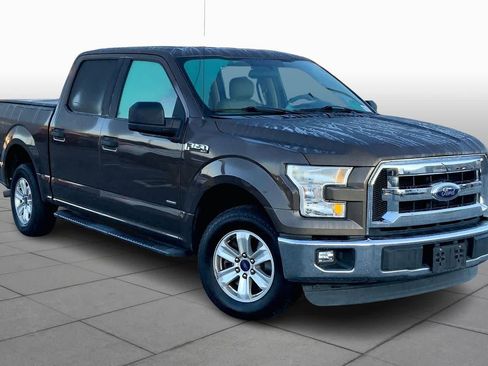 Used 2016 Ford F150 XLT w/ Trailer Tow Package image 2