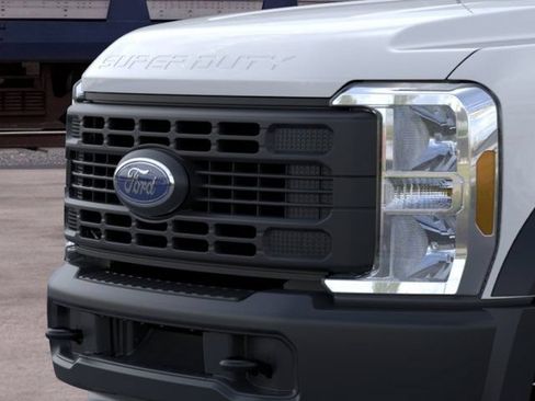 New 2026 Ford F450 2WD Regular Cab Super Duty image 17