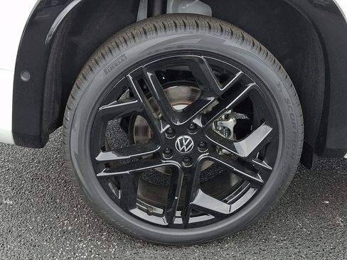 New 2026 Volkswagen Tiguan SE R-Line AWD/4WD image 5