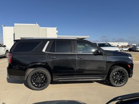 Used 2022 Chevrolet Tahoe High Country image 2