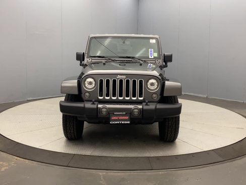 Used 2017 Jeep Wrangler Sahara AWD/4WD image 8