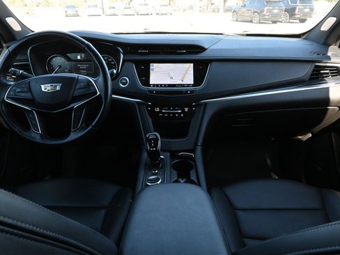 Used 2023 Cadillac XT5 Premium Luxury image 7