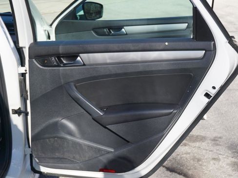 Used 2014 Volkswagen Passat 1.8T Wolfsburg Edition FWD image 22