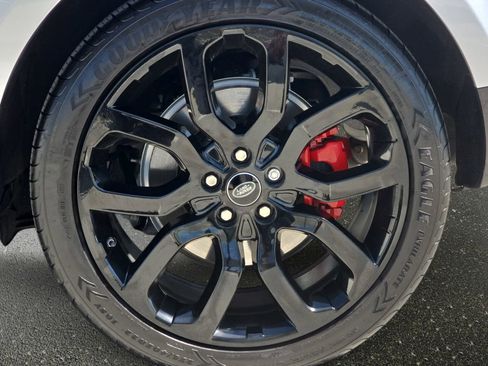 Certified 2021 Land Rover Range Rover Sport HSE Silver Edition image 37