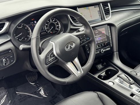 Certified 2025 INFINITI QX50 Sport image 17