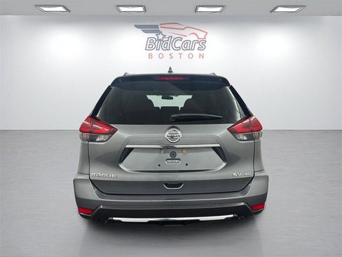 Used 2018 Nissan Rogue SV w/ Sun & Sound Touring Package image 5