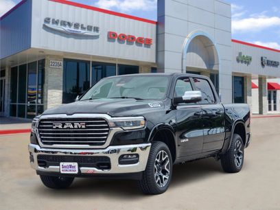 New 2026 RAM 1500 Laramie w/ Off Road Group