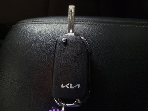 Used 2021 Kia Sportage LX FWD image 32