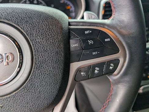 Used 2018 Jeep Grand Cherokee Trailhawk w/ Trailhawk Luxury Group image 24