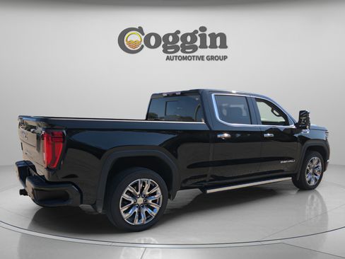 Certified 2025 GMC Sierra 1500 Denali w/ Denali Reserve Package AWD/4WD image 5