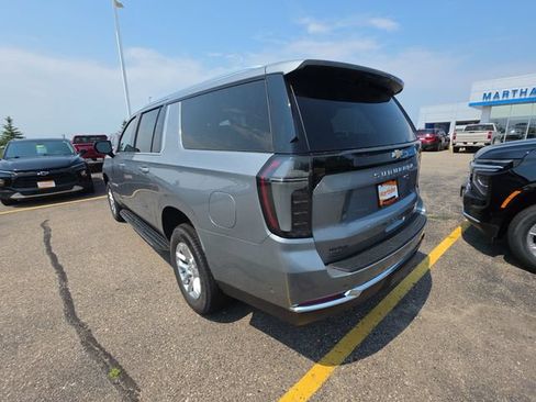 New 2026 Chevrolet Suburban LT w/ Comfort Package AWD/4WD image 4