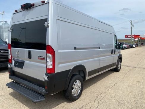 Used 2021 RAM ProMaster 2500 w/ Convenience Group FWD image 3