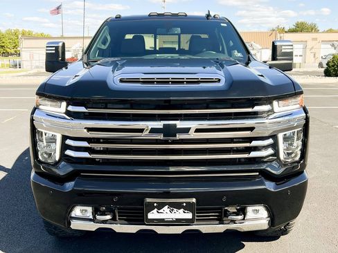 Used 2023 Chevrolet Silverado 2500 High Country image 14