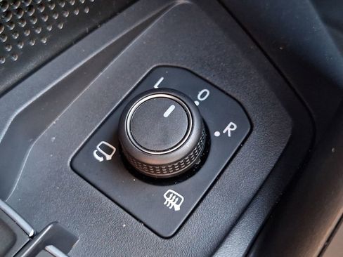 Used 2026 Volkswagen Tiguan SEL R-Line image 24