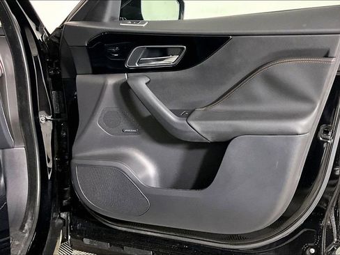 Used 2019 Jaguar F-PACE Prestige AWD/4WD image 26