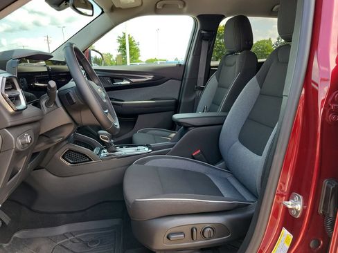 Used 2024 Chevrolet TrailBlazer LT w/ Convenience Package FWD image 7