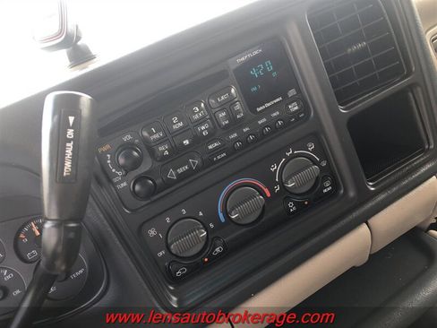 Used 2002 Chevrolet Avalanche 4x4 w/ Off-Road Suspension Pkg image 14