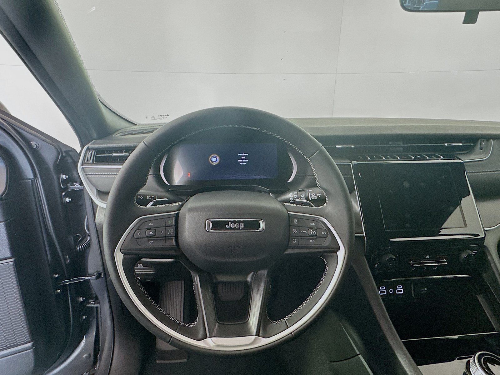 New 2026 Jeep Grand Cherokee Laredo AWD/4WD image 11