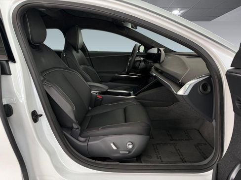 Used 2025 Lucid Air Touring AWD/4WD image 23