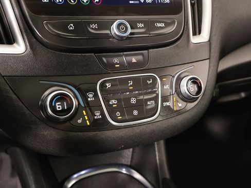 Used 2024 Chevrolet Malibu LT FWD image 7